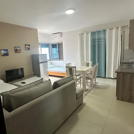 Jasmine Apartment *